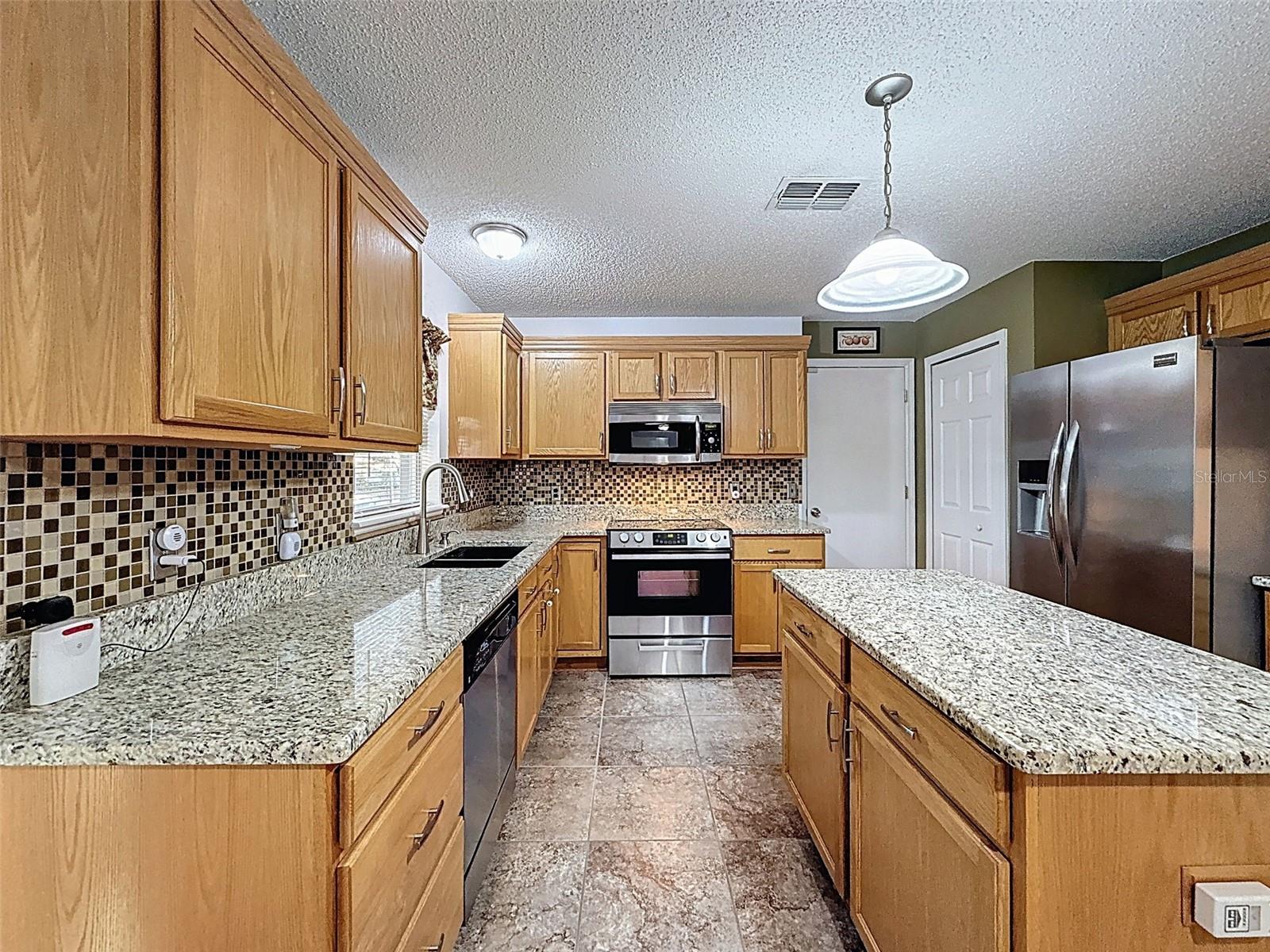 3181 DELTONA BLVD — photo 2