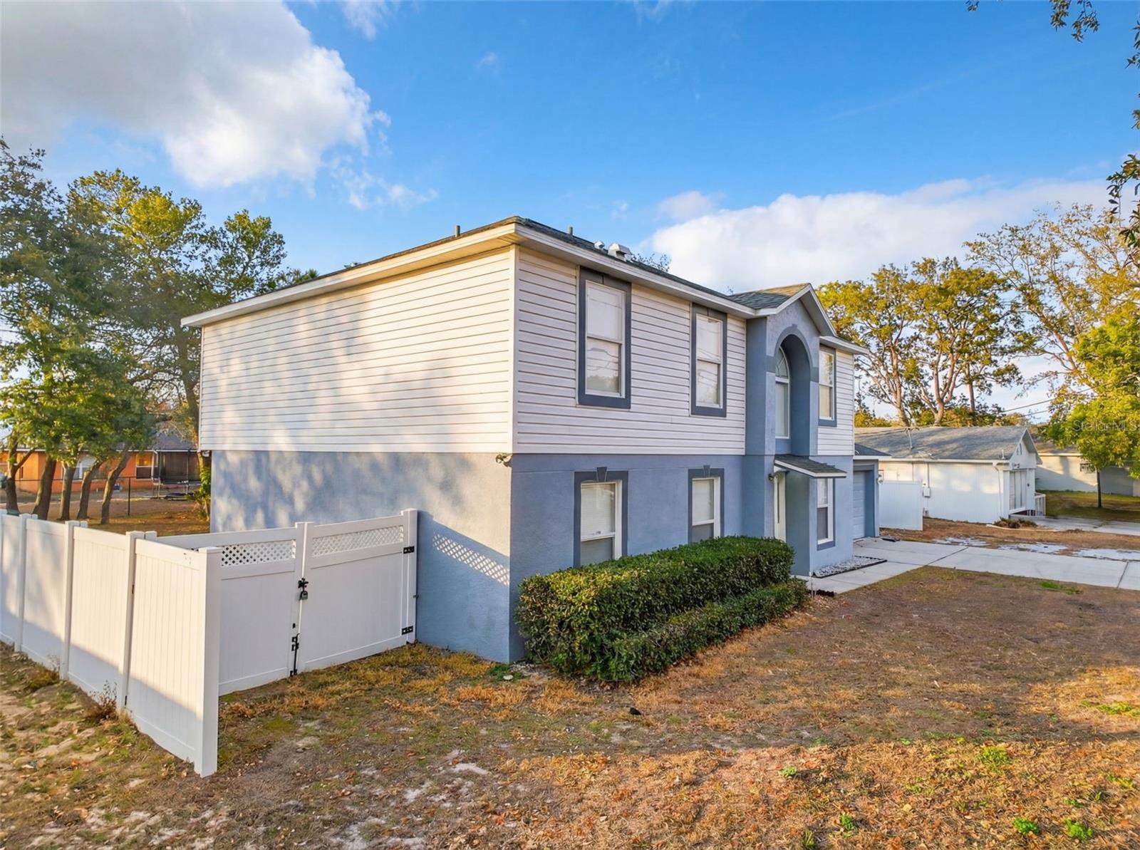 3181 DELTONA BLVD — photo 4