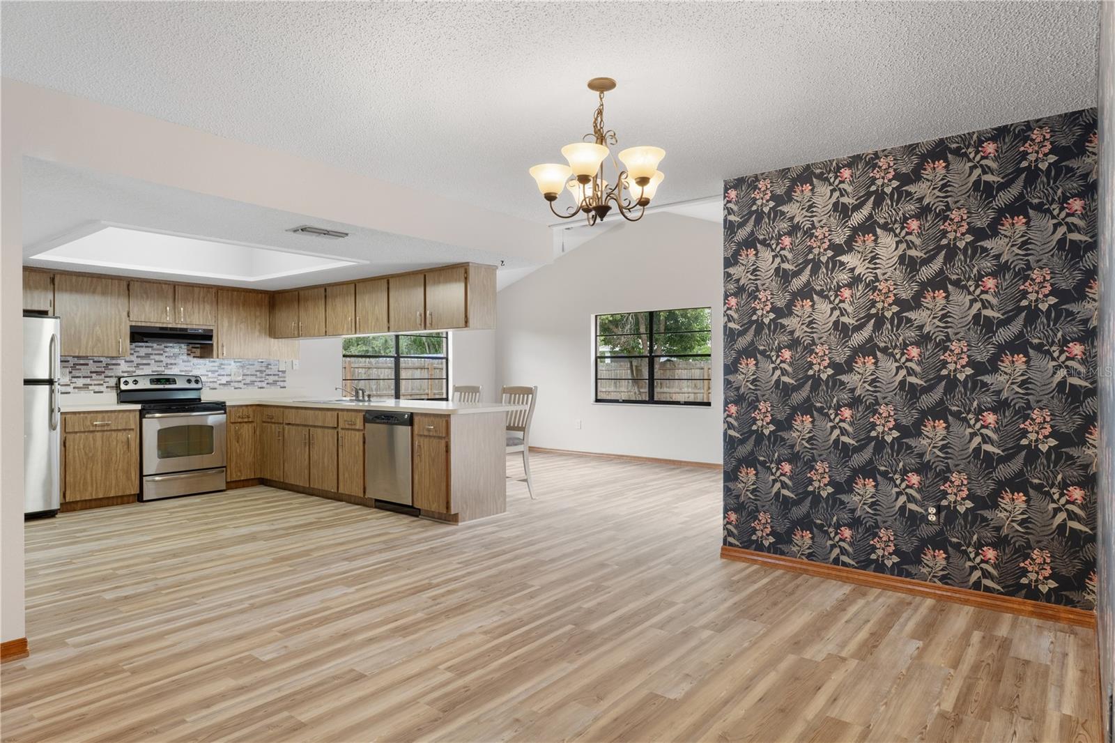 2354 DELTONA BLVD — photo 12