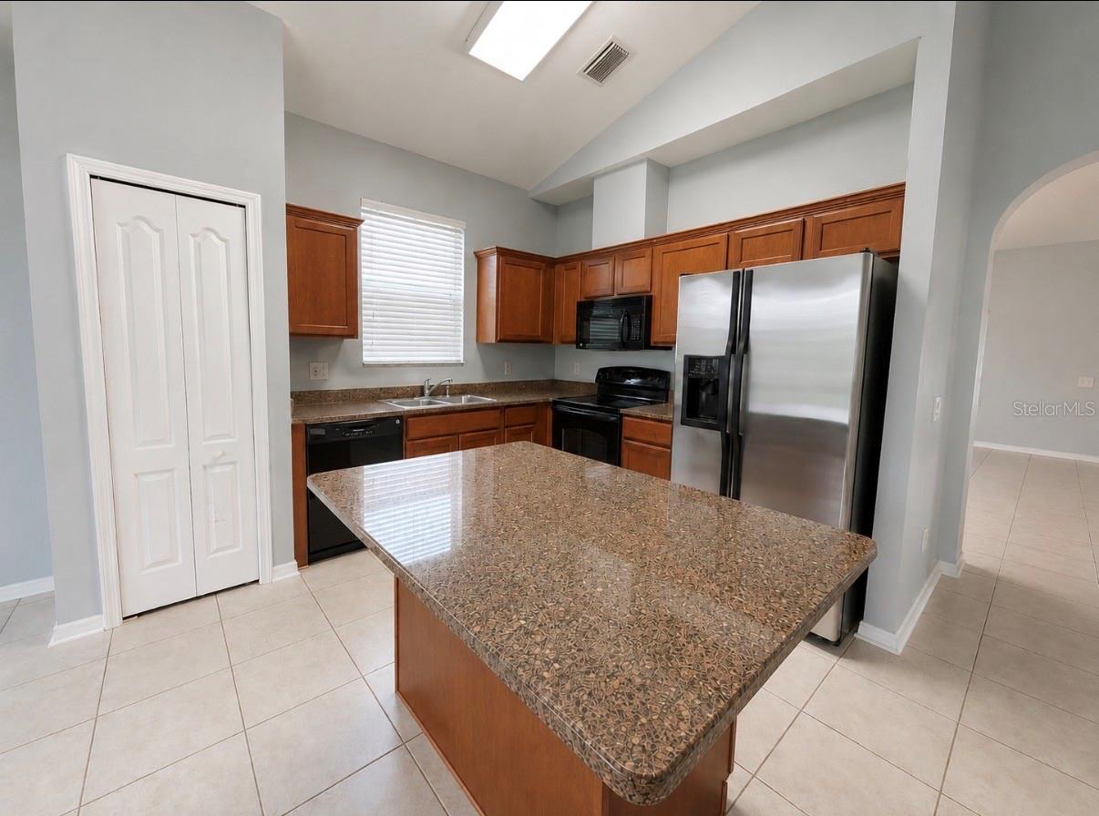 9630 BATON ROUGE LN — photo 8