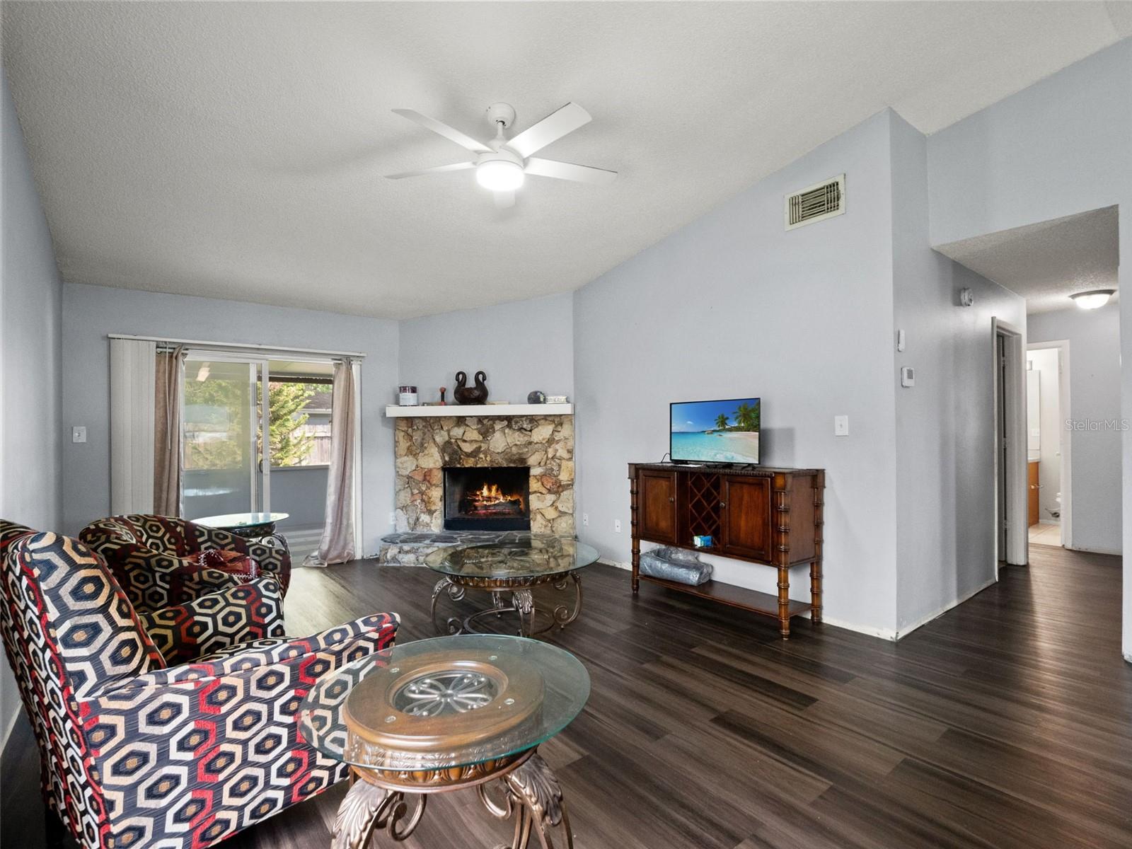 8937 VALENCIA GARDENS DR — photo 11