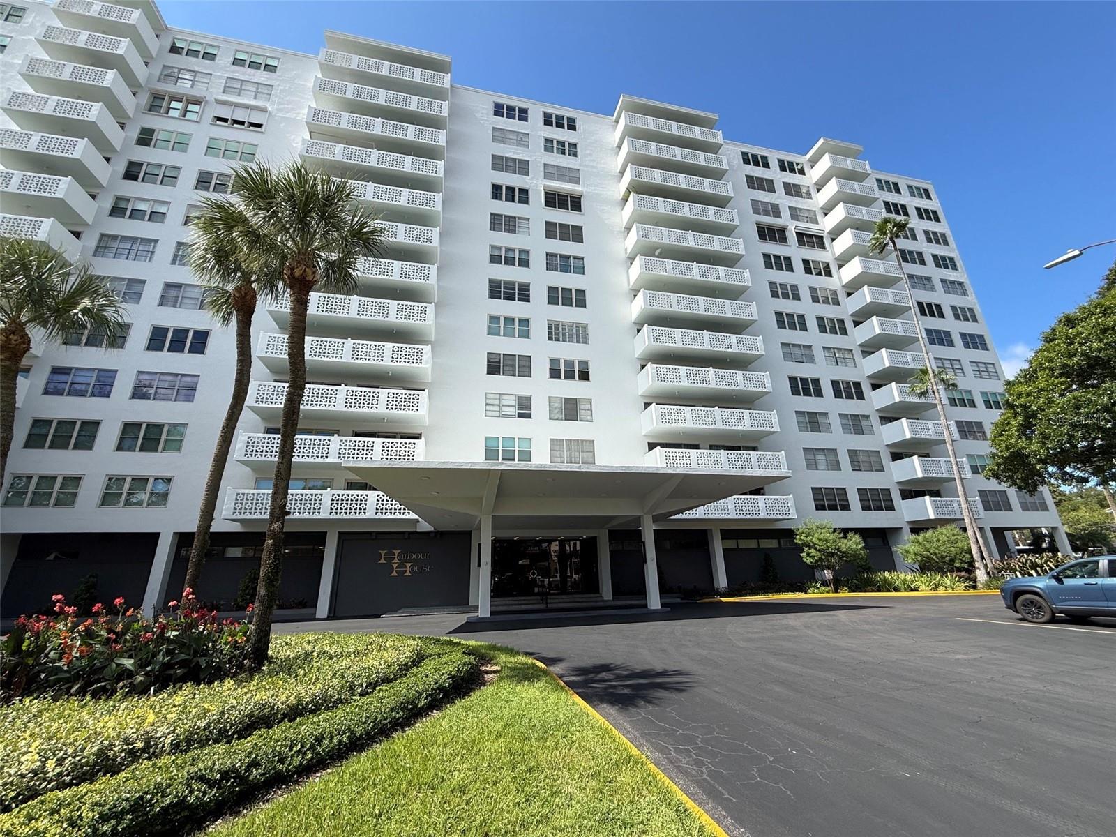 2401 BAYSHORE BLVD #401