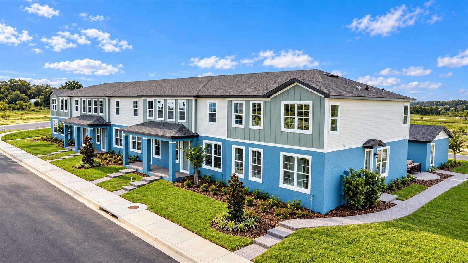 656 EMERALD GROVE DR